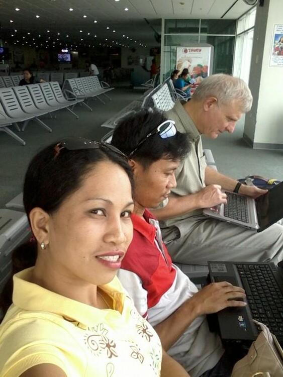 @Davao Airport sinegay megalat diplano pangay Dipolog City